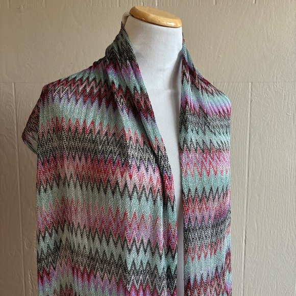 Lightweight Multi-Colored Chevron Printed Knit Scarf - Picture 3 of 14